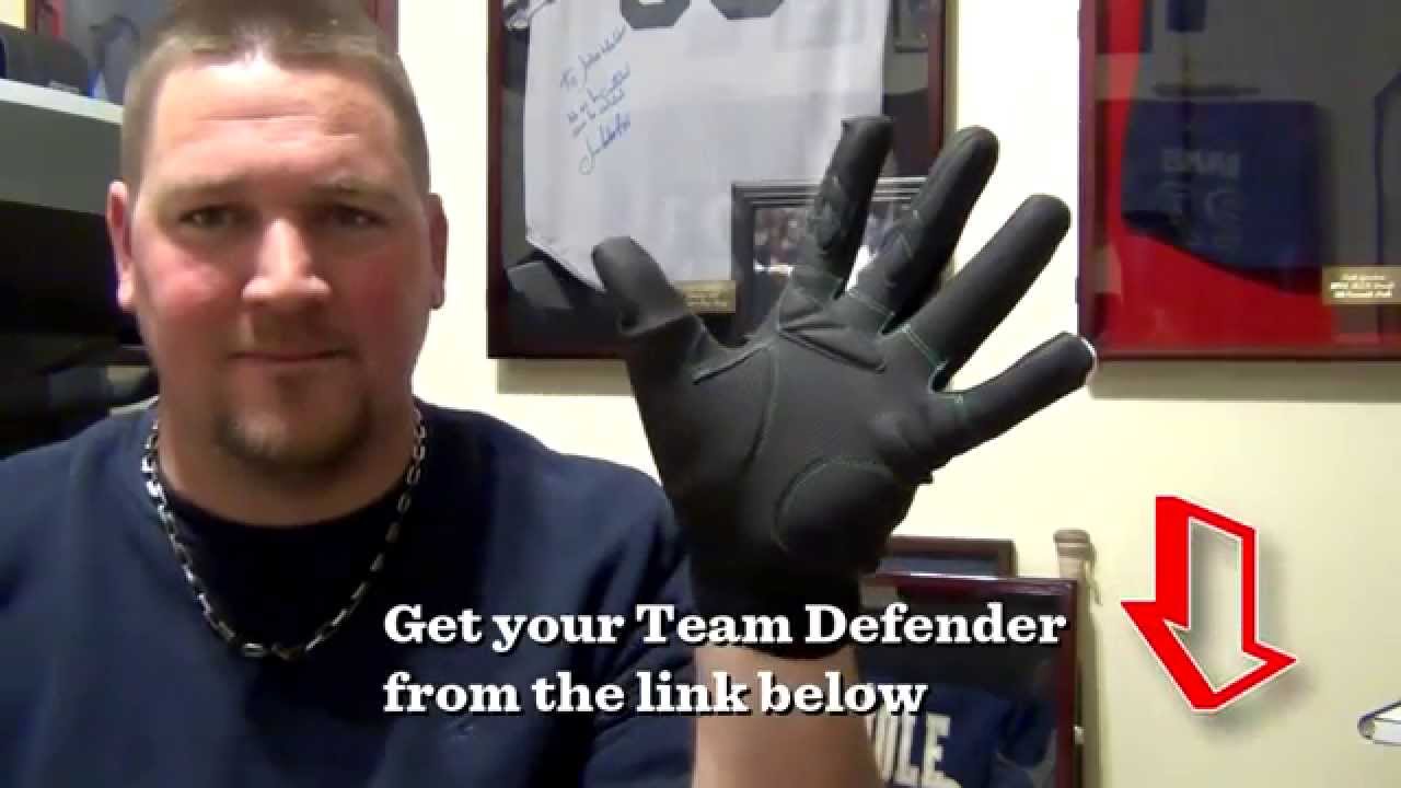 Team Defender Pro Series Glove